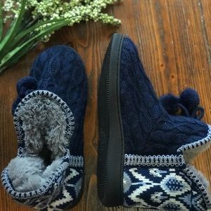 ❤️SOLD❤️ Muk luks